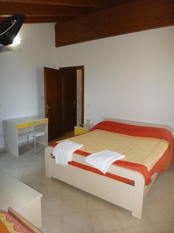 Agriturismo San Valentino Castellarano Room photo